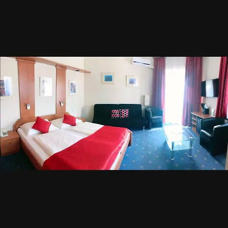 Aragia Gmbh Отель 4*