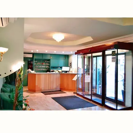 Aragia Hotel 4*