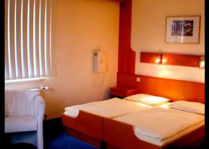 Ξενοδοχείο Aragia 4*