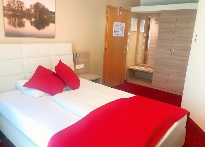 Ξενοδοχείο Aragia 4*